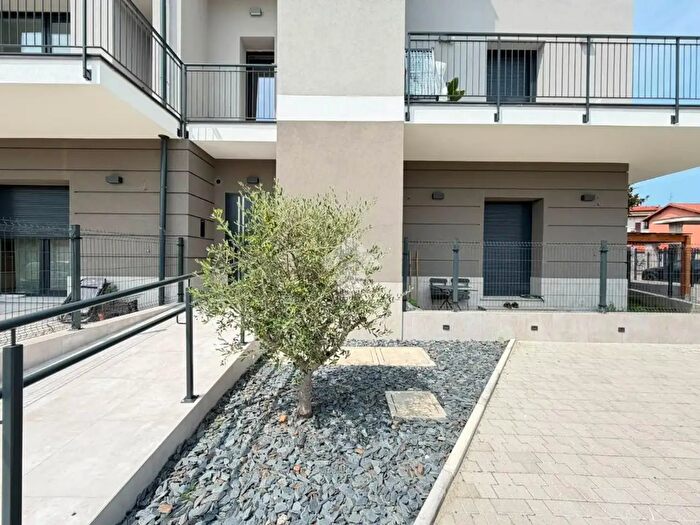 Appartamento quadrilocale in vendita in Via Bisbino, Seregno