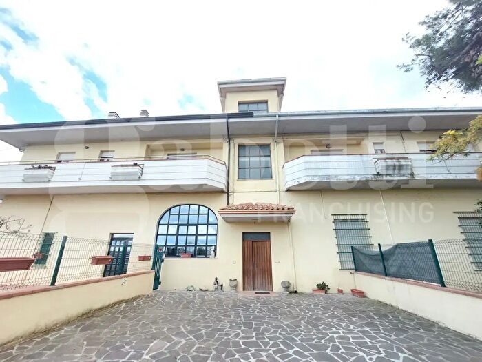 Appartamento con 5 locali in vendita in Via Teramo, Mosciano SantAngelo