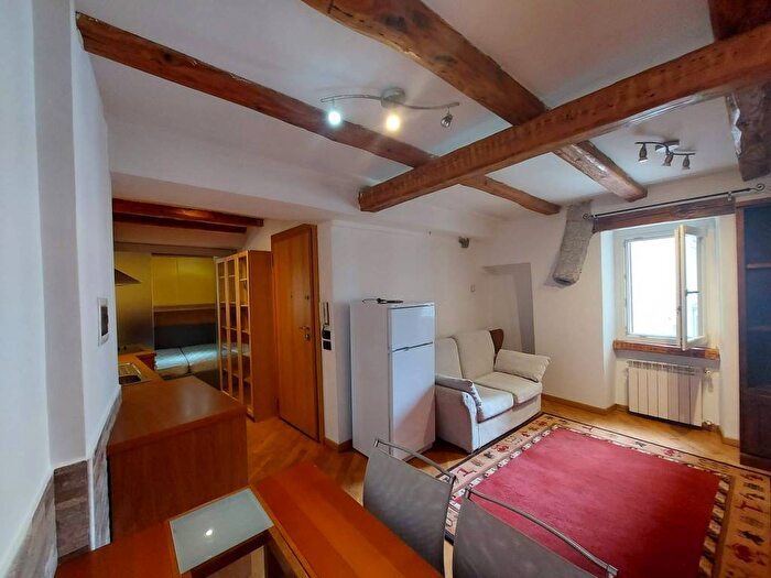 Appartamento monolocale in affitto in Via San Silvestro, Città Vecchia, Trieste