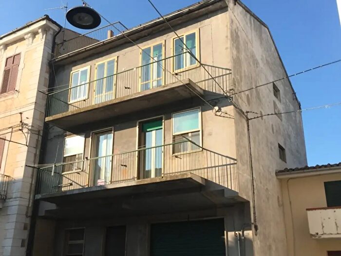 Casa con 10 locali in vendita in Via Salita Castello, Atessa