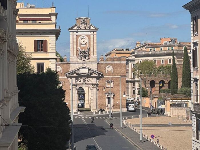 Appartamento trilocale in affitto in Via Settembre, Repubblica, Roma