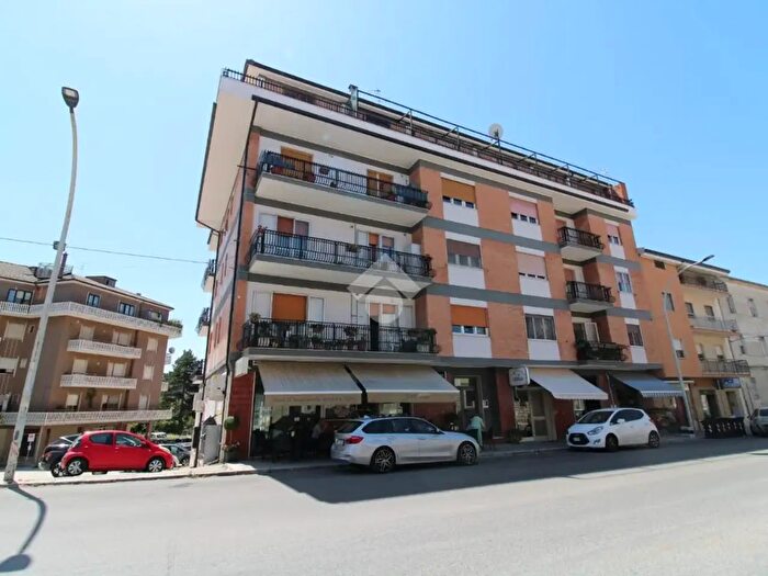 Appartamento con 6 locali in vendita in Via Piave, Campobasso