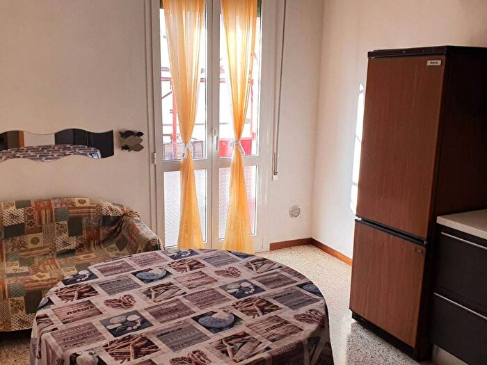 Appartamento trilocale in affitto in Via Piero Gobetti, Bolognina, Bologna