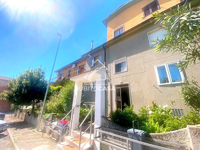 Appartamento bilocale in vendita in Via Liguria Ururi Cb, Ururi