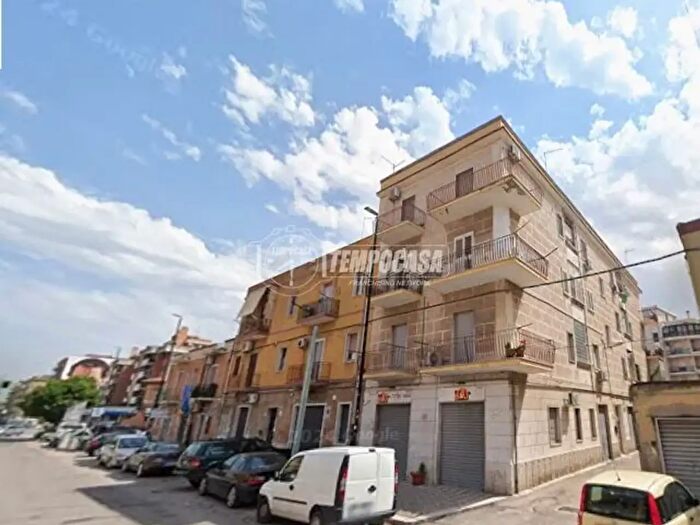 Appartamento trilocale in vendita in Via Lucera, Foggia