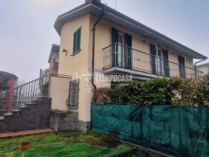 Appartamento trilocale in vendita in Viale Cremona, Pavia