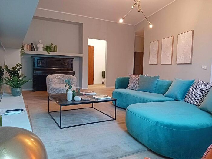 Appartamento trilocale in affitto in Via Carlo Bazzi, Pezzotti Meda, Milano