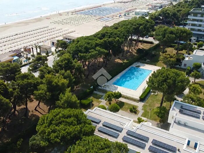 Appartamento trilocale in vendita in Via Arenzano, Giulianova