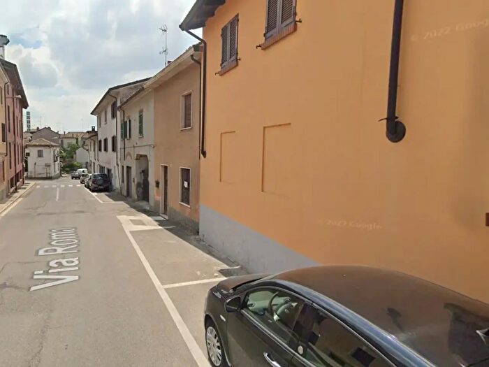 Appartamento trilocale in affitto in Vicolo dellIsola, Sannazzaro De Burgondi