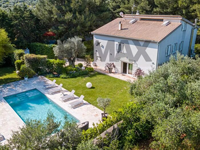 Casa con 7 locali in vendita in Contrada Monte Cipolla, Castellana Grotte