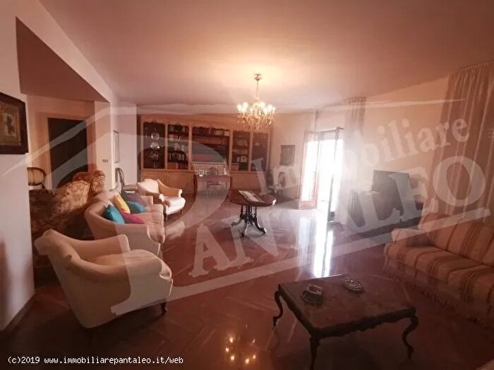 Appartamento trilocale in affitto in Via Roma Marsala, Marsala