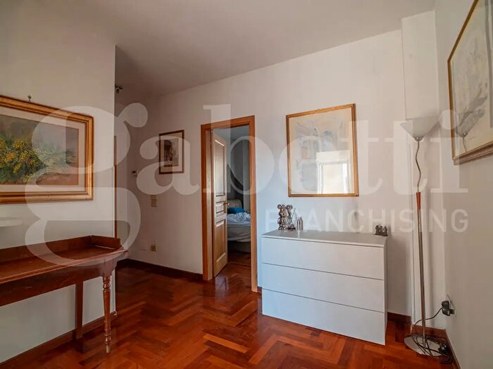 Appartamento con 8 locali in vendita in Via XX Settembre, Perugia