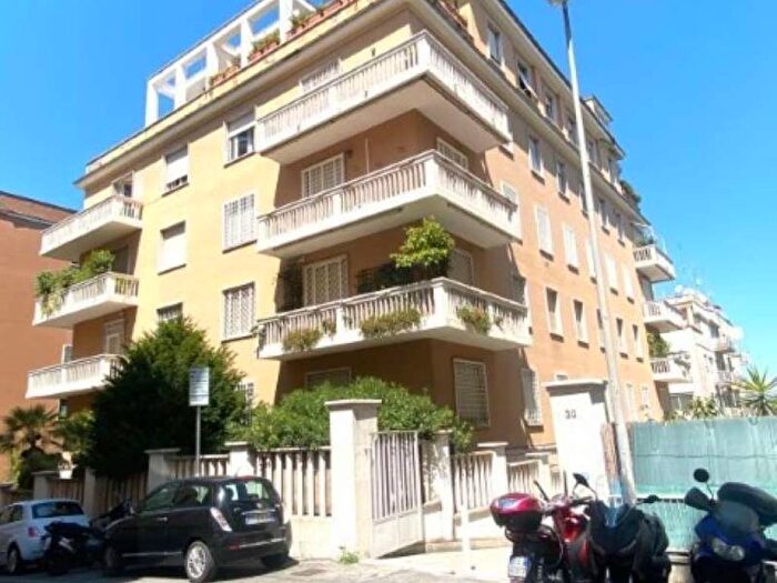 Appartamento trilocale in affitto in via via barnaba tortolini, Euclide, Roma