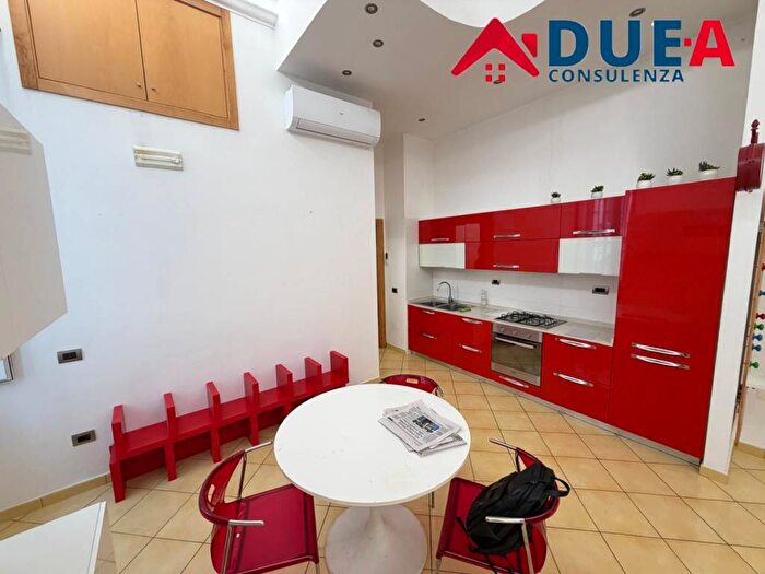 Appartamento trilocale in affitto in Via Gino Doria, Vomero, Napoli