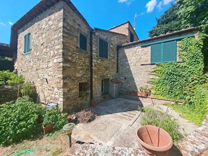 Casa con 6 locali in vendita in Via delle Serre, Firenze