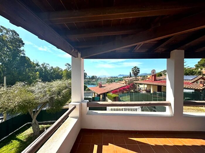 Appartamento trilocale in vendita in Via Valle degli Oleandri, Muravera