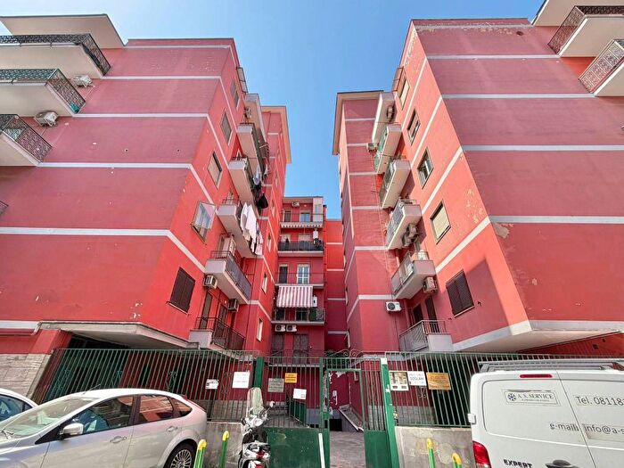 Appartamento quadrilocale in affitto in Piazza San Pietro, Centro, Acerra