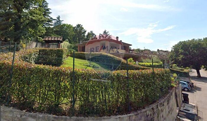 Appartamento quadrilocale in vendita in Via dei Ciclamini C, Corciano