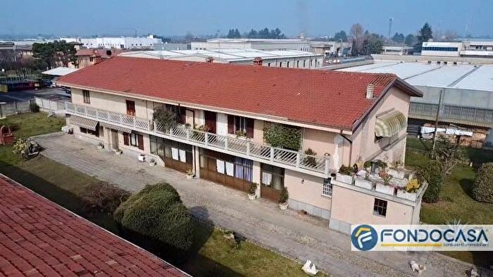 Casa con 10 locali in vendita in Via Gardale, Palazzolo SullOglio