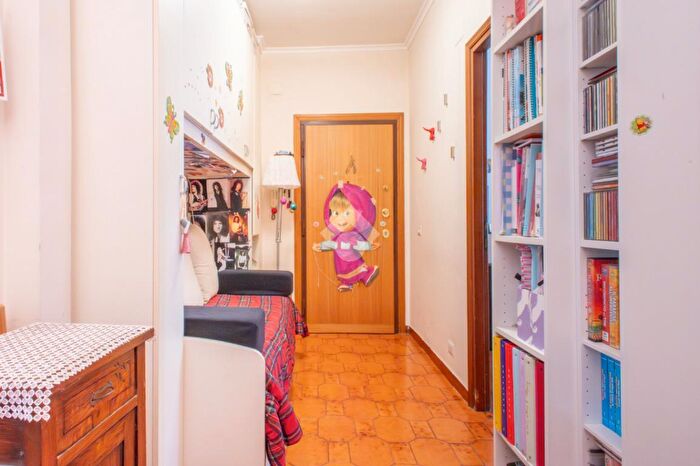 Appartamento bilocale in vendita in Via Attilio Hortis, Roma