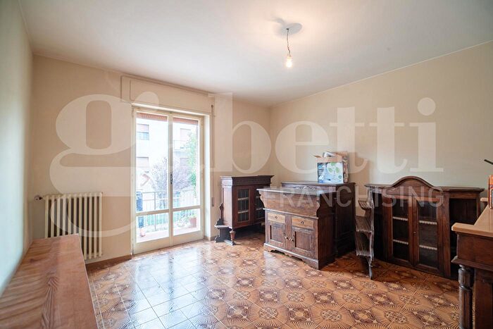 Appartamento con 5 locali in vendita in Via Roberto Ardigò, Perugia