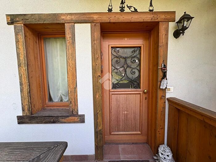 Appartamento quadrilocale in vendita in Borgo Sant Antonio, Val di Zoldo