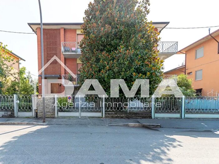 Appartamento con 8 locali in vendita in Forli'