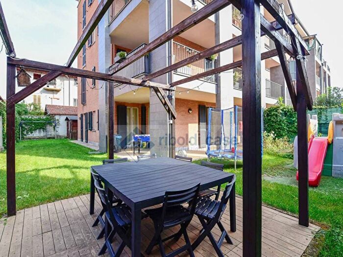 Appartamento trilocale in vendita in via Carlo Porta, Via Monza, Lissone