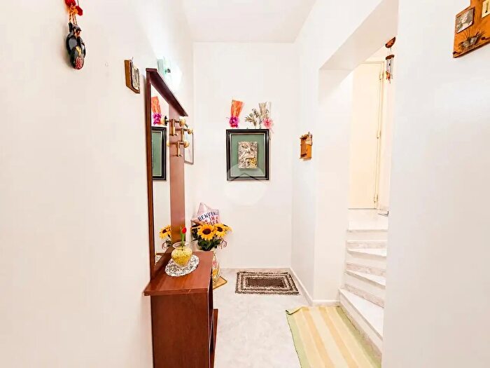 Appartamento trilocale in vendita in Via Cipressi, Palermo