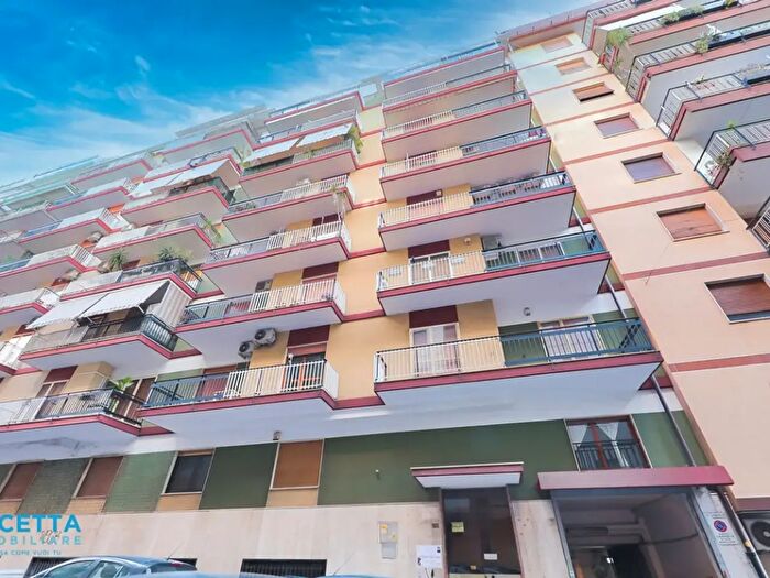 Appartamento trilocale in vendita in Via Diego Peluso, Taranto