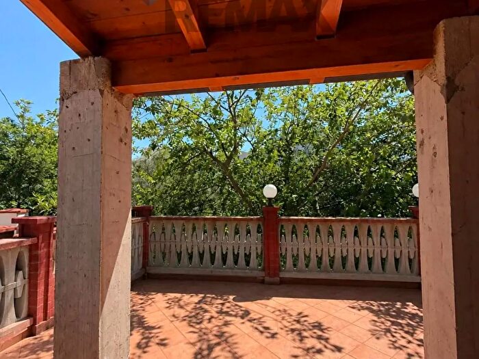 Casa quadrilocale in vendita in Contrada Tre Fontane Snc, Militello Rosmarino