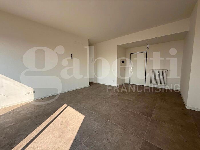 Appartamento bilocale in vendita in Via Solferino, Meda