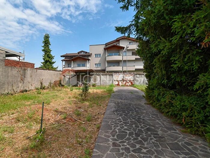 Case in Vendita e in Affitto - 3