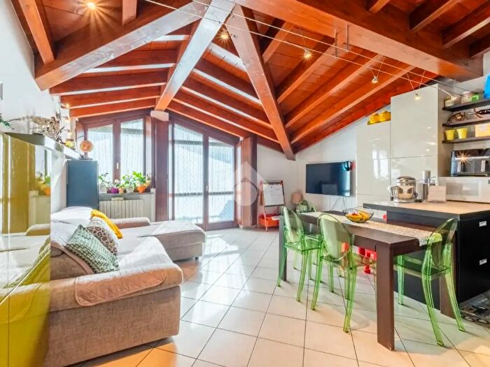 Appartamento trilocale in vendita in Via Antonio Gramsci, Pandino