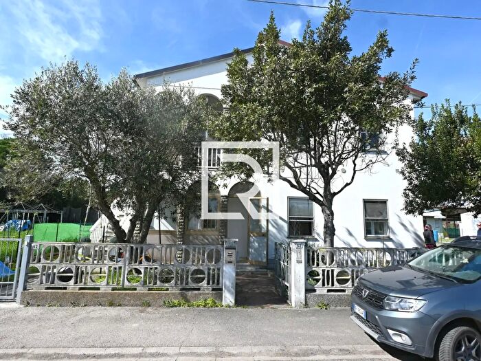 Appartamento trilocale in vendita in Via Anita Garibaldi a, Ravenna