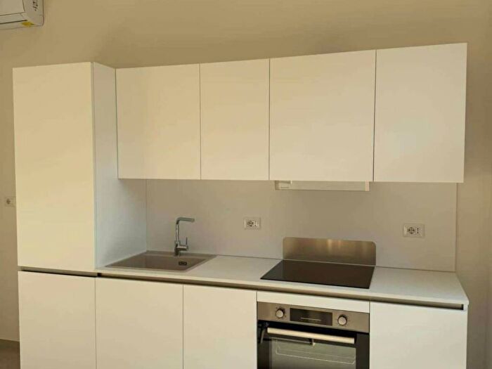 Appartamento bilocale in affitto in Via Cusani, Cadorna Castello, Milano