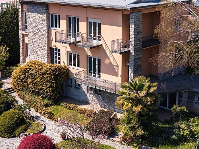 Casa con 6 locali in affitto in via dei villini, Villa Aprica, Como