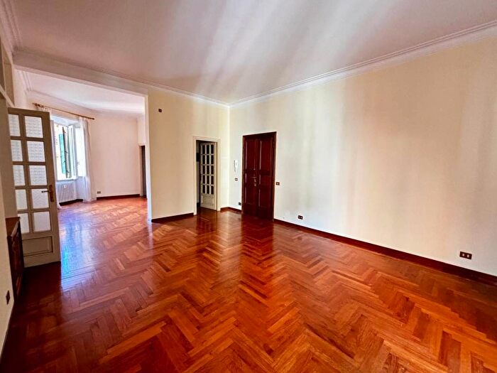 Appartamento trilocale in affitto in Via Nemorense, Africano Villa Chigi, Roma