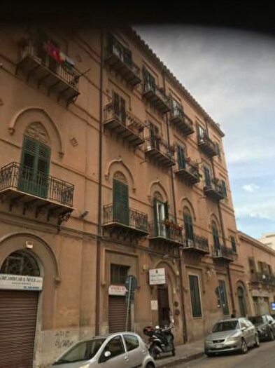Appartamento con 6 locali in vendita in Palermo