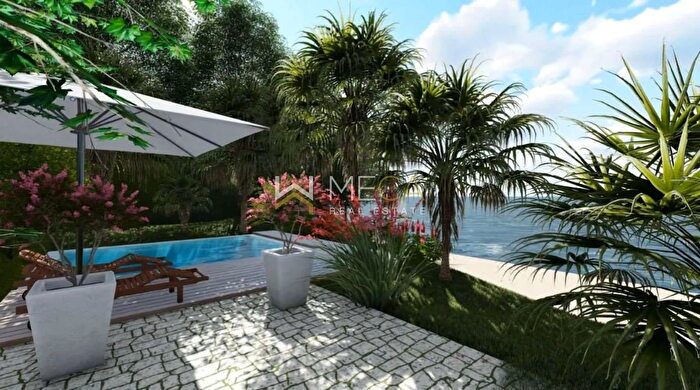 Casa con 6 locali in vendita in Via Marconi, Padenghe Sul Garda