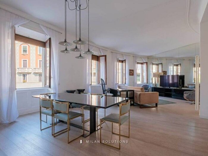 Appartamento quadrilocale in affitto in via Enrico Nöe, Città Studi, Milano