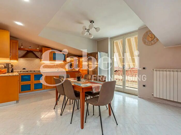 Casa trilocale in vendita in Via Carmelo Pezzullo, Frattamaggiore