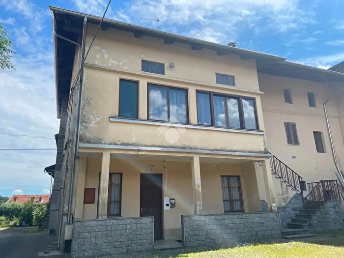 Casa con 12 locali in vendita in Via Mazza, Mezzana Mortigliengo