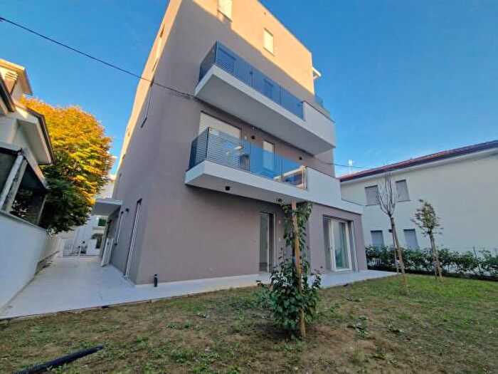 Appartamento trilocale in vendita in Viale Virgilio Marone Publio, Riccione