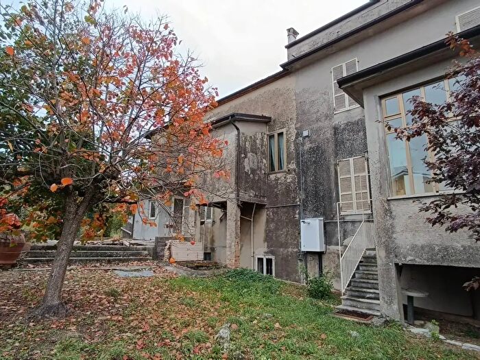 Casa con 10 locali in vendita in Roma, Acquaviva Picena
