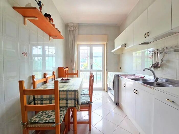 Appartamento trilocale in vendita in Via Domenico Cimarosa, Casoria