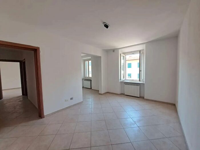 Appartamento bilocale in vendita in Via De Larderel, Livorno