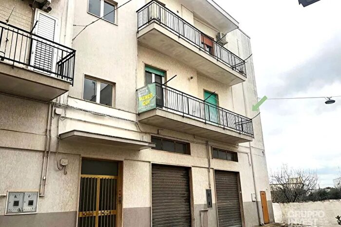 Appartamento bilocale in vendita in Via Don C Torres Locorotondo Bari Locorotondo, Locorotondo