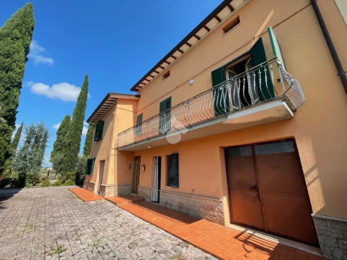 Casa con 7 locali in vendita in Via Santa Maria della Spina, Assisi