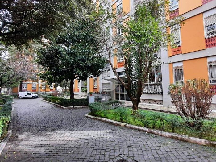 Appartamento quadrilocale in affitto in Via Tripolitania, Africano Villa Chigi, Roma